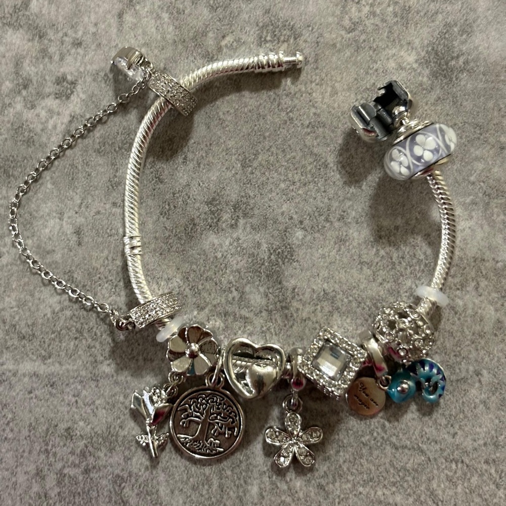 Original Pandora bracelet. 925 sterling silver.